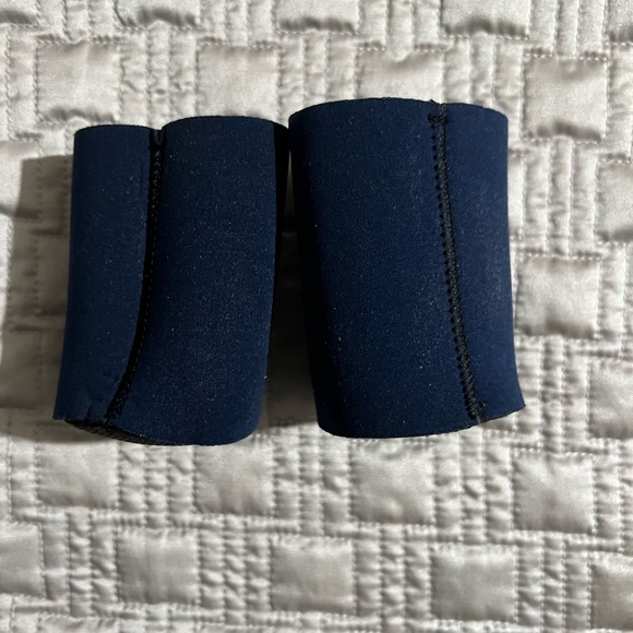 NY Giants Beer Koozies 🏈 - Picture 3 of 4